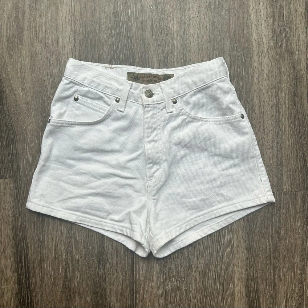 High-Waist White Denim Women’s Shorts - Picture 13 of 13